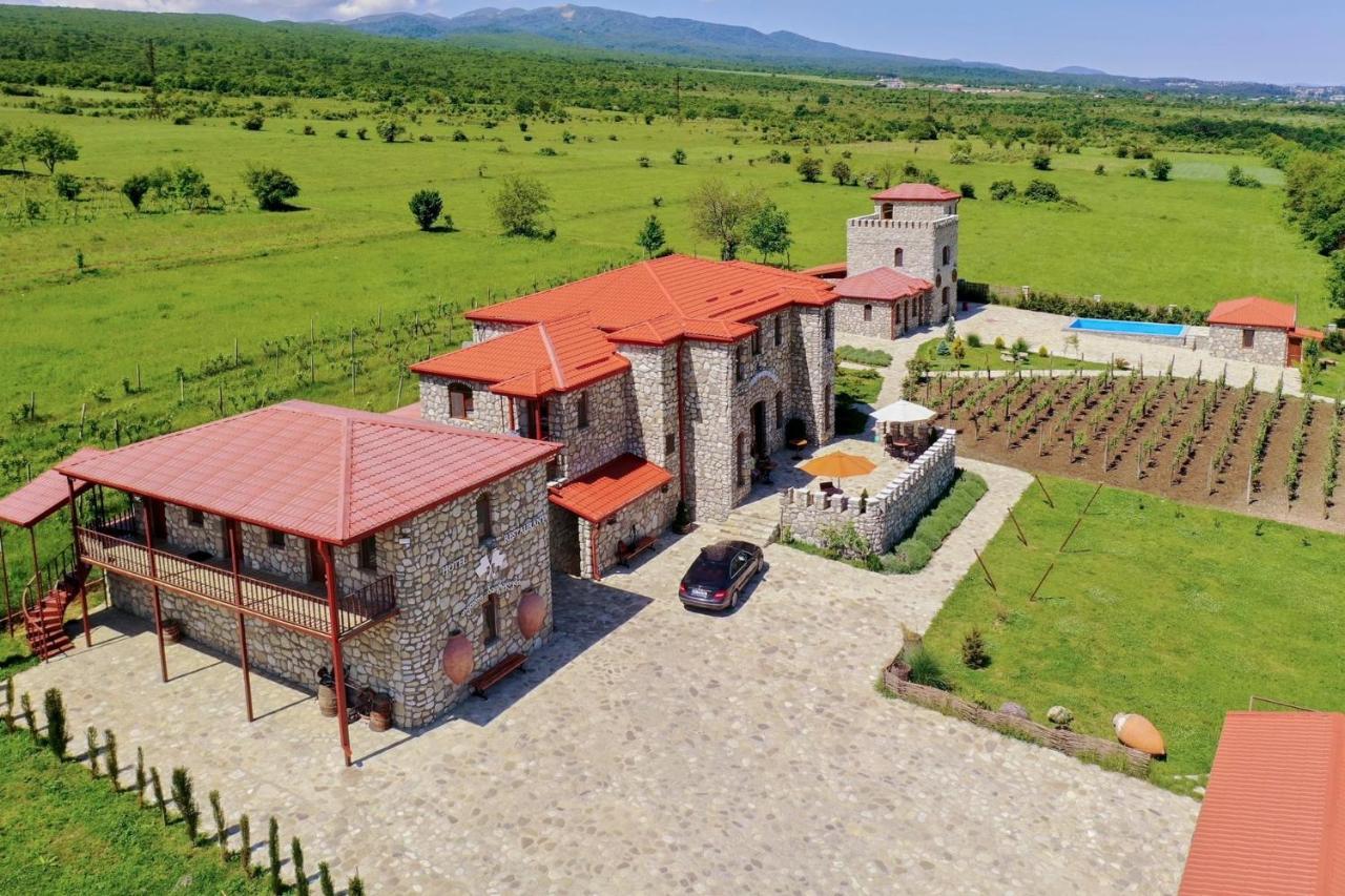Chateau Tetri Bairagebi White Flags Kisiskhevi Екстериор снимка